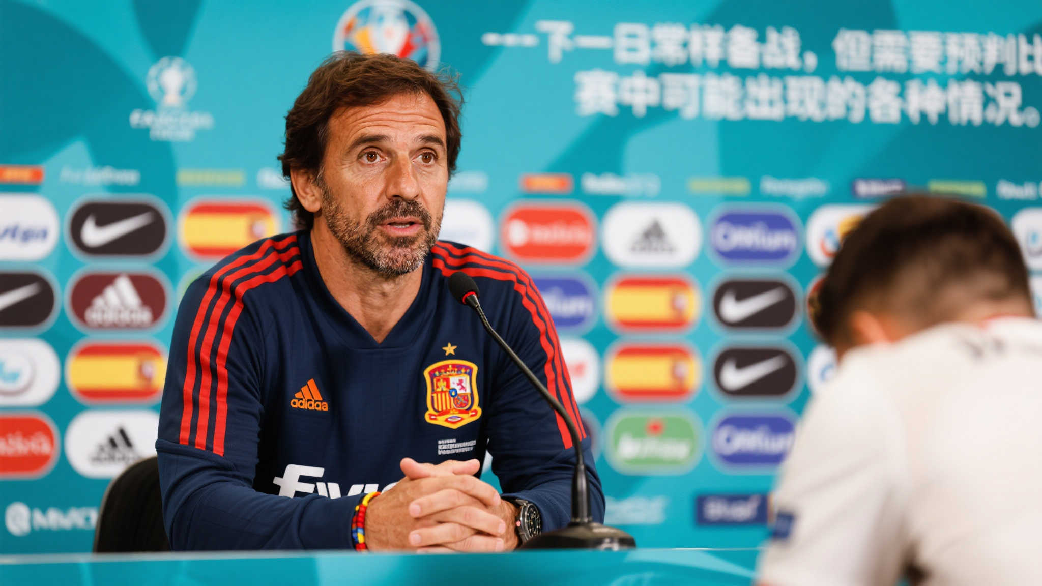 在赛前新闻发布会上，西班牙国家队主教练恩里克明确提